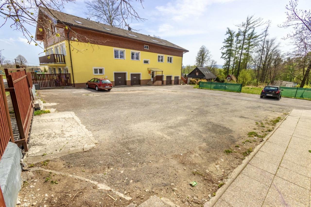 Apartman Zara Veľký Slavkov Exterior foto
