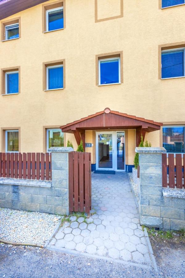 Apartman Zara Veľký Slavkov Exterior foto